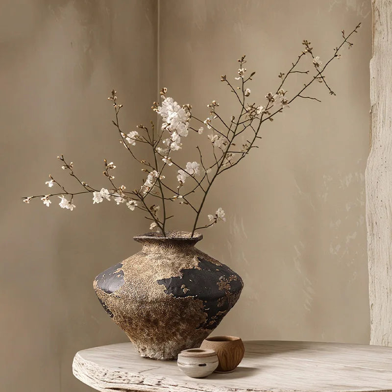 Kai Rustic Pottery Vase / 17.5cm