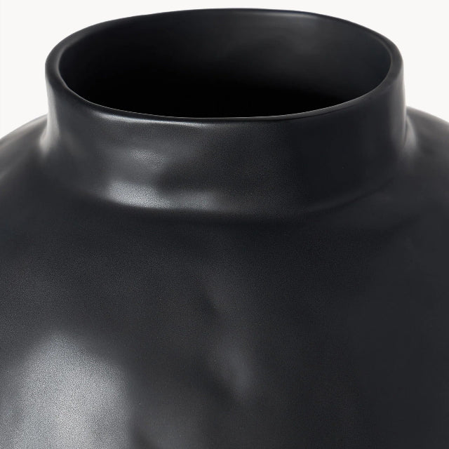 Sculptural Ceramic Vases / Black