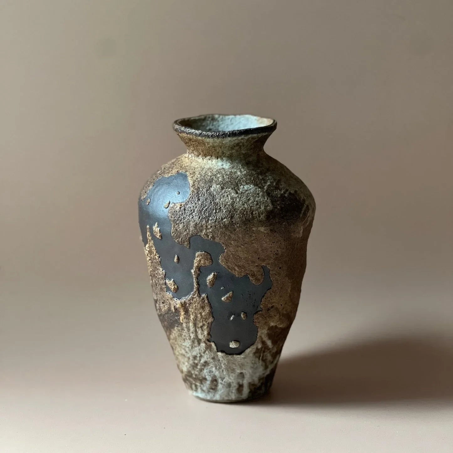 Kai Rustic Pottery Vase / 25cm