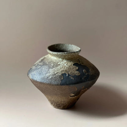 Kai Rustic Pottery Vase / 17.5cm