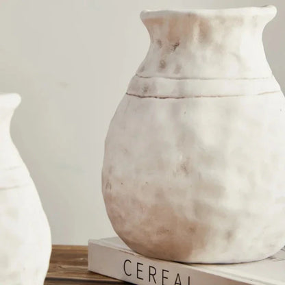 Alma Handmade Clay Vase / White