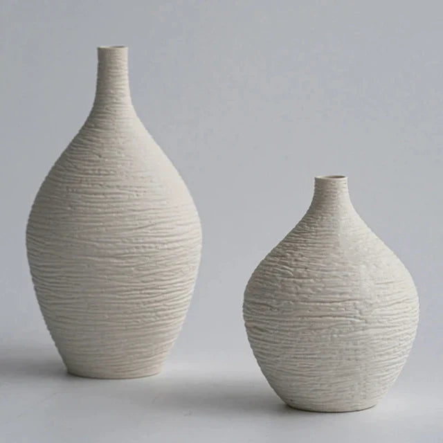 Emi Modern Ceramic Vase / White 23.6cm