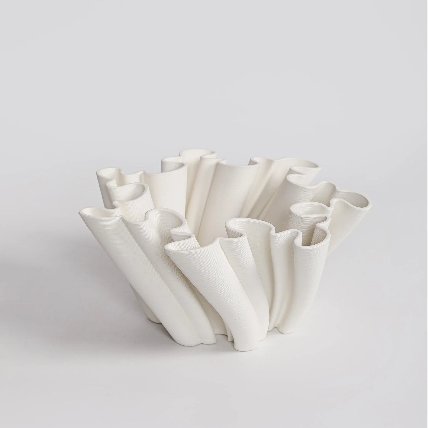 Fluted Decorative Centrepiece / White 13.5cm