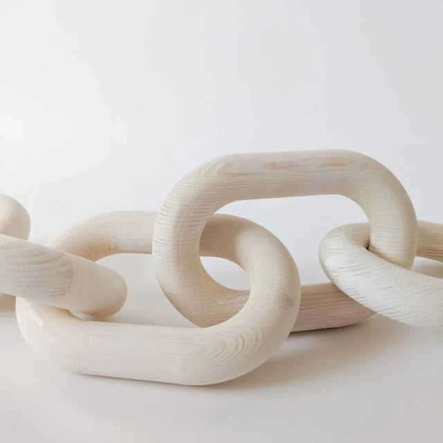 Handmade Wooden Chain Link Ornament/ White 55cm