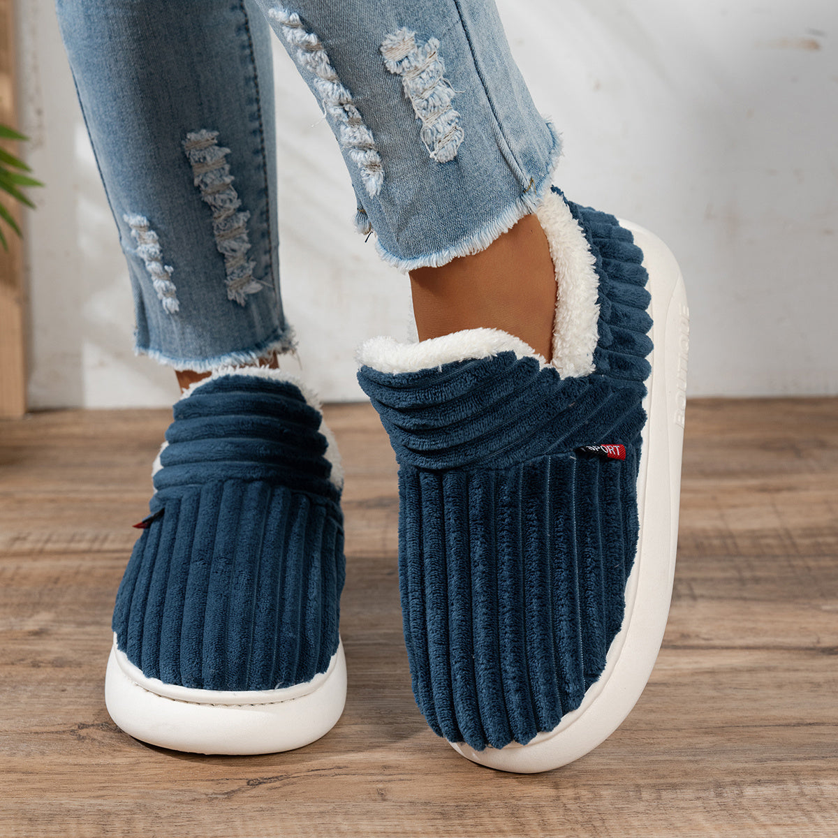 Bianca | Pantofole in peluche CozyStep