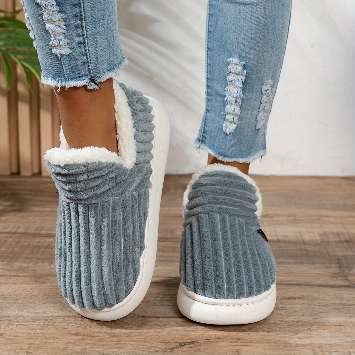 Bianca | Pantofole in peluche CozyStep