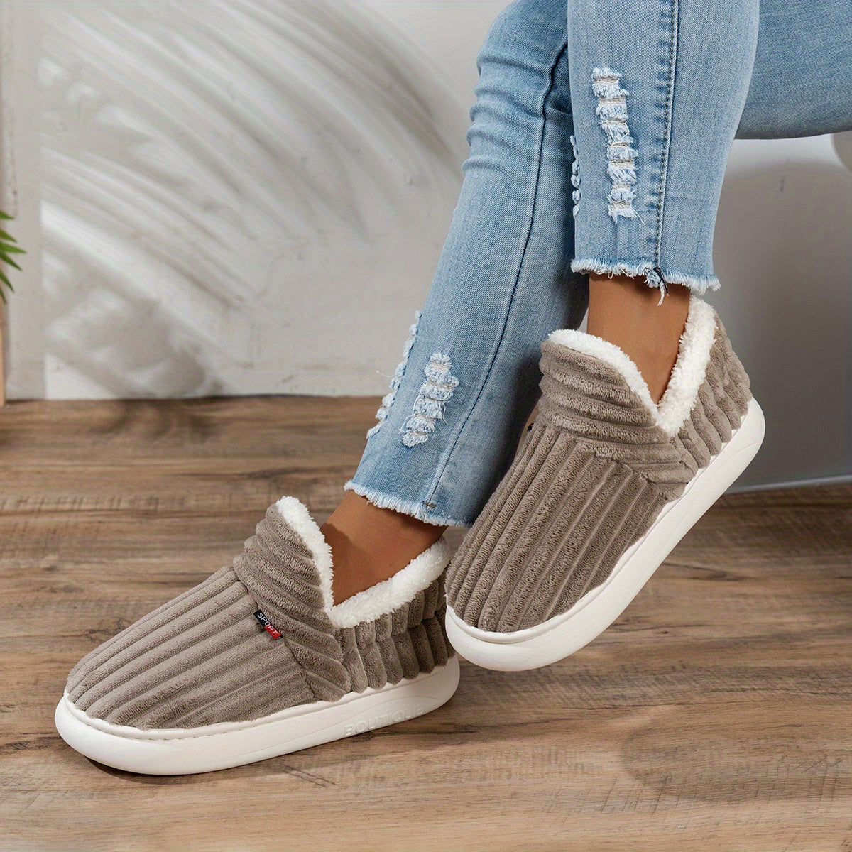 Bianca | Pantofole in peluche CozyStep